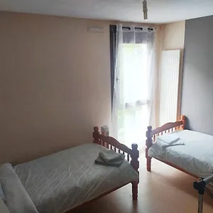 https://chambre-prive-couple-ou-2-personnes.hotels-rhonealpes.com